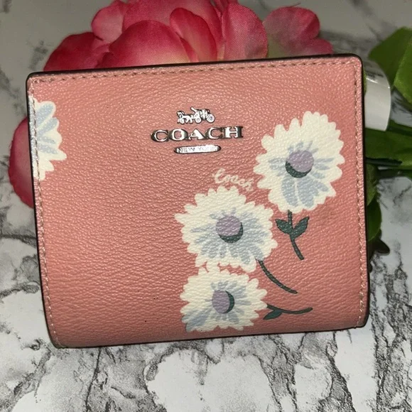 Pink Coach Bi-Fold Wallet, Daisy Print bubblegum color - Picture 10 of 16